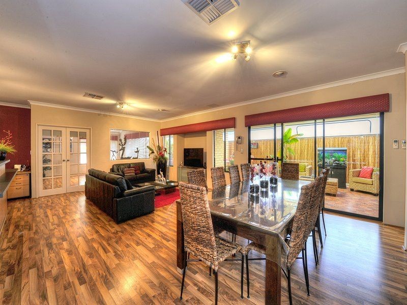 13 Ballard Meander, Lakelands WA 6180