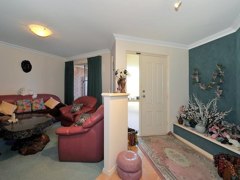 1 Sunningdale Chase, Meadow Springs WA 6210