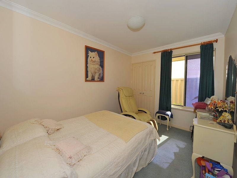 1 Sunningdale Chase, Meadow Springs WA 6210