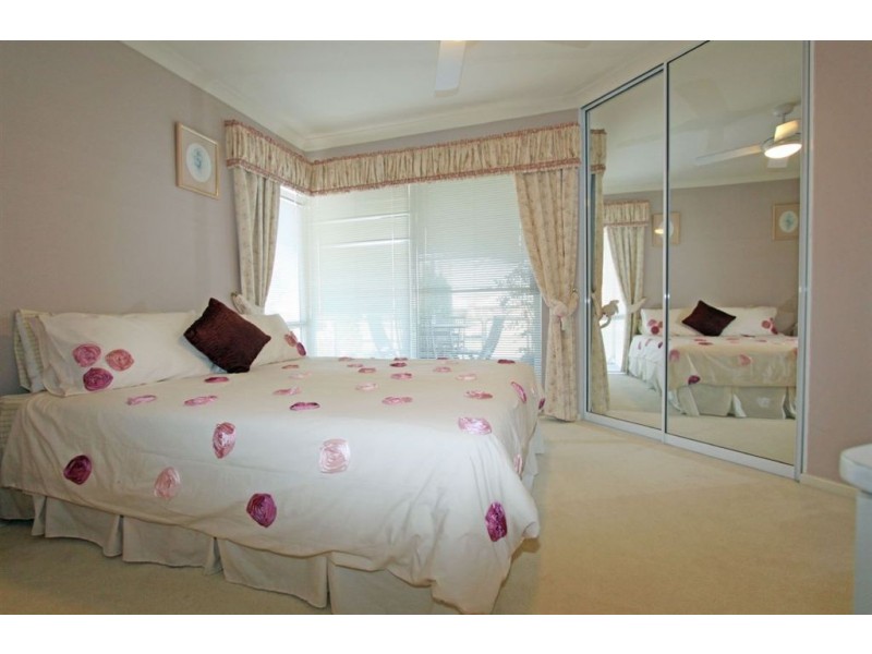 32 Cambria Island Retreat, Halls Head WA 6210