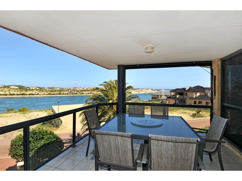 12 Captain Court, Wannanup WA 6210