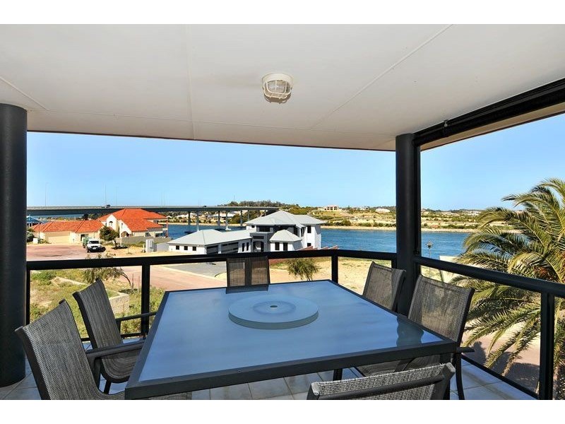 12 Captain Court, Wannanup WA 6210