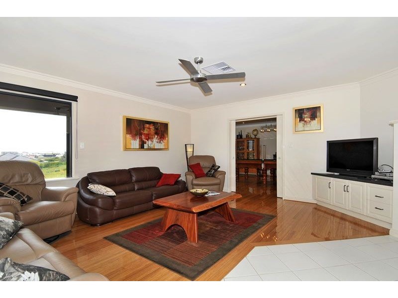 12 Captain Court, Wannanup WA 6210