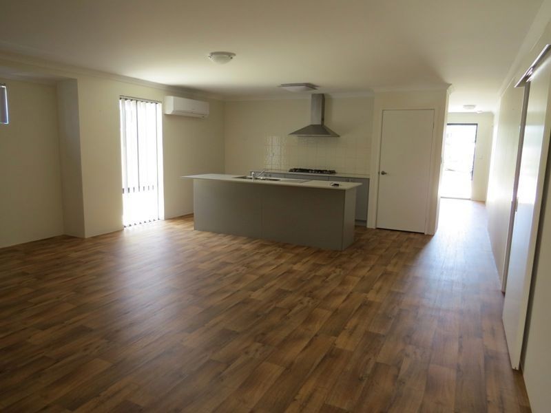 4 Illyarrie Avenue, Falcon WA 6210