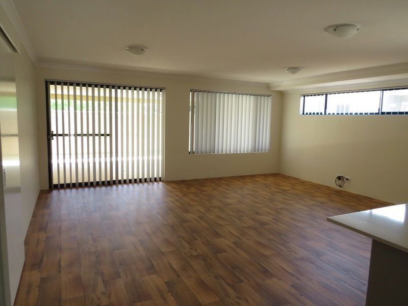 4 Illyarrie Avenue, Falcon WA 6210