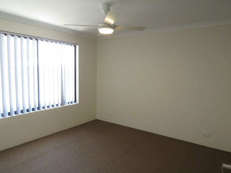 4 Illyarrie Avenue, Falcon WA 6210