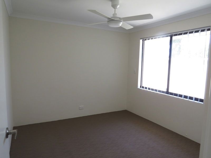 4 Illyarrie Avenue, Falcon WA 6210