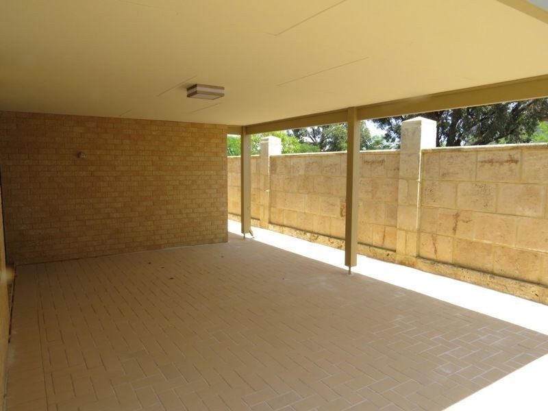 4 Illyarrie Avenue, Falcon WA 6210