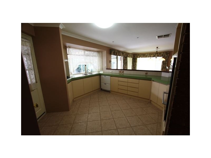 23 Vermont Ave, Meadow Springs WA 6210