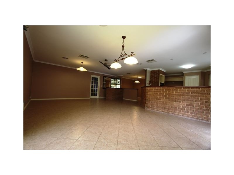 23 Vermont Ave, Meadow Springs WA 6210