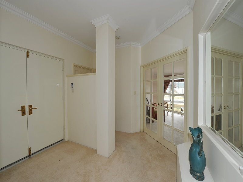 11 Lord Hobart Drive, Madora Bay WA 6210