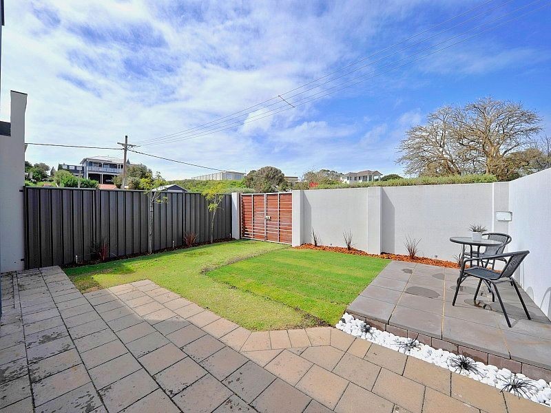 2B Sussex Place, Halls Head WA 6210