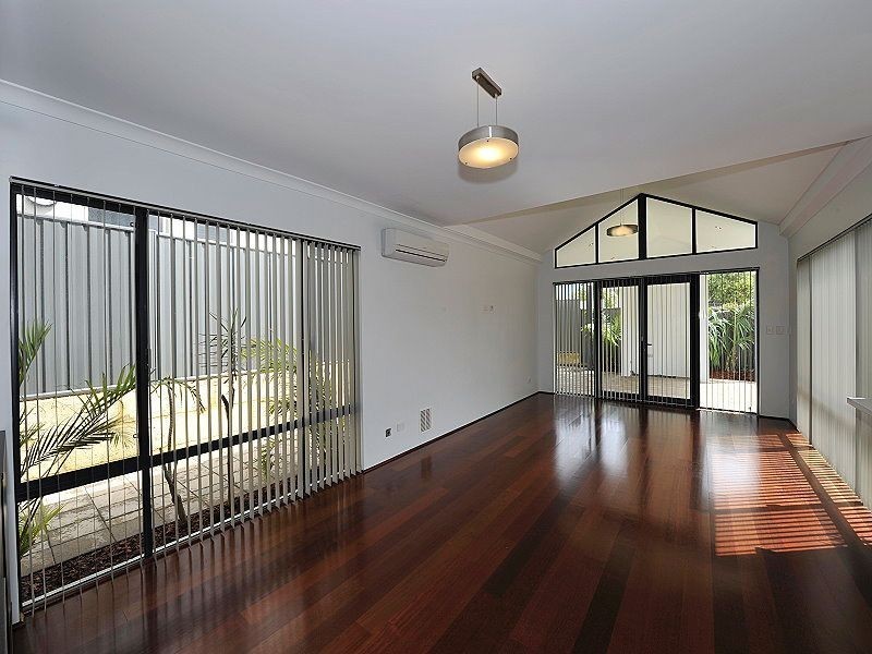 2B Sussex Place, Halls Head WA 6210