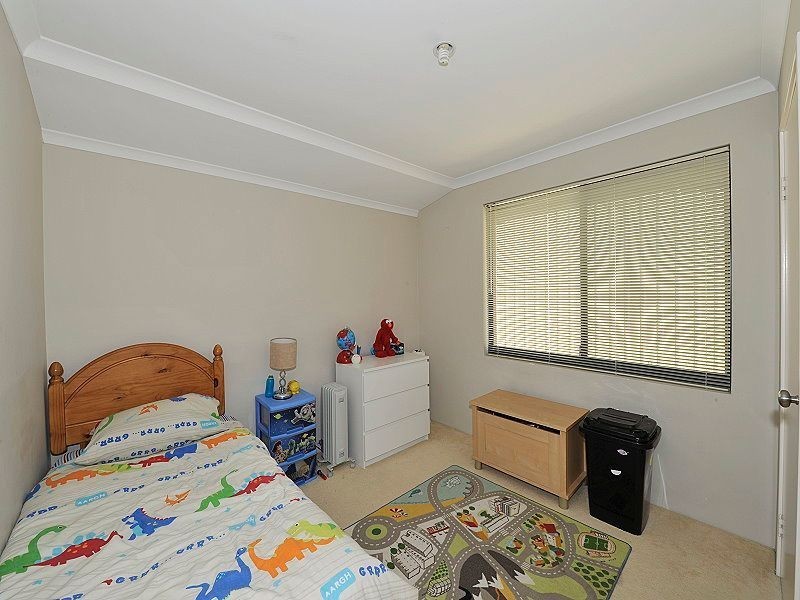 27 Malata Ridge, Lakelands WA 6180