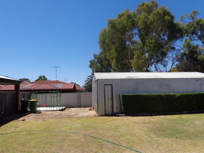 14 Throssell Court, Greenfields WA 6210