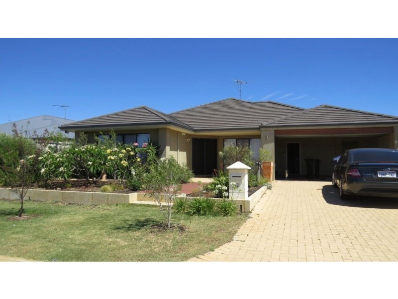 12 Oakwood Gate, Meadow Springs WA 6210