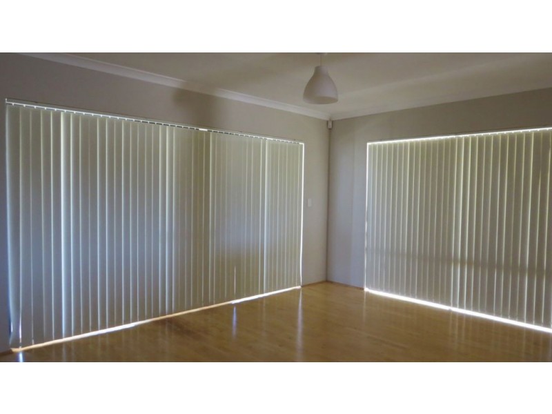 12 Oakwood Gate, Meadow Springs WA 6210