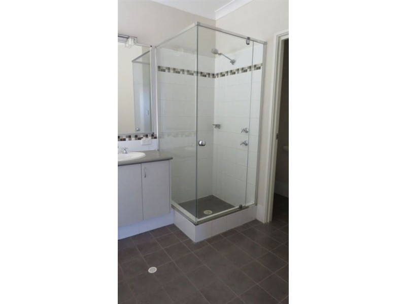 12 Oakwood Gate, Meadow Springs WA 6210