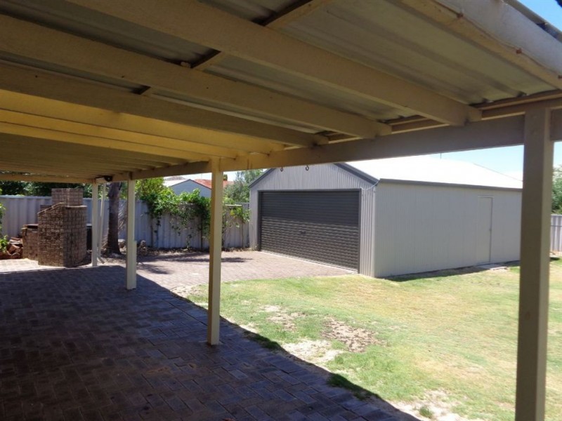 91 Peelwood Parade, Halls Head WA 6210
