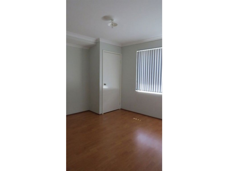 18 Wanjeep Street, Dudley Park WA 6210