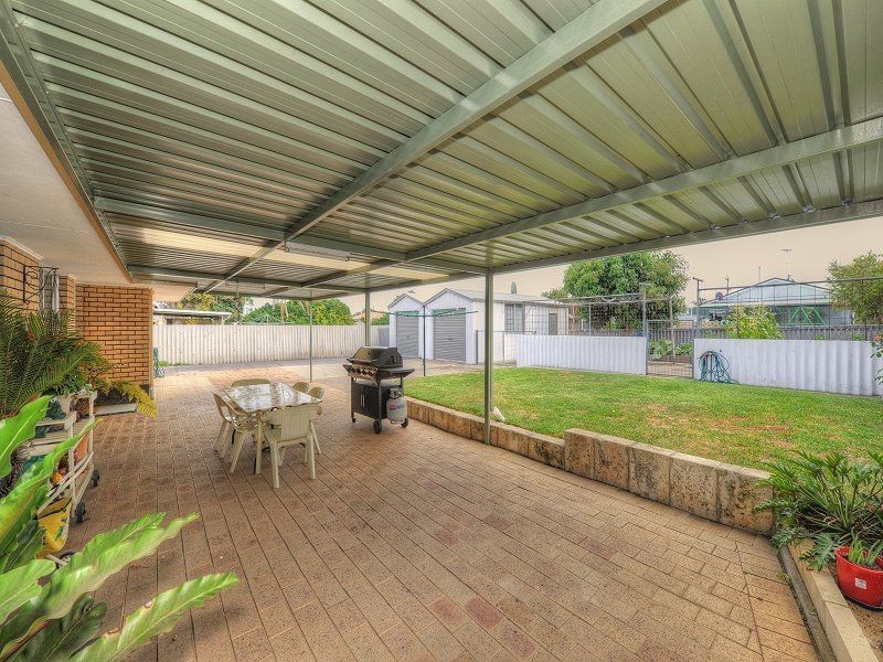 12 Maria Street, Dudley Park WA 6210