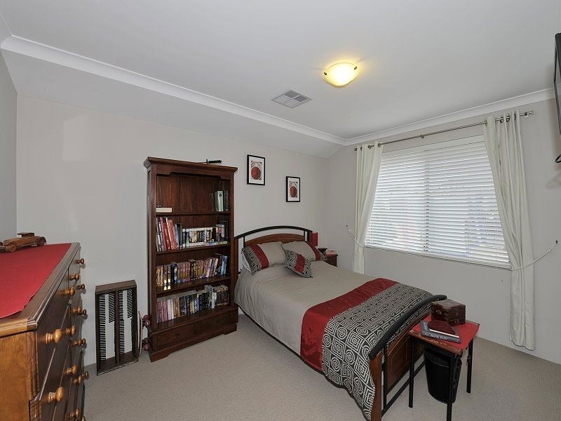 42 Eldorado Loop, Meadow Springs WA 6210