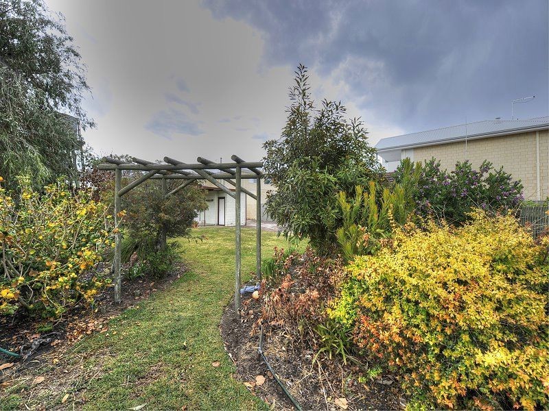 14 Elizabeth Street, Mandurah WA 6210