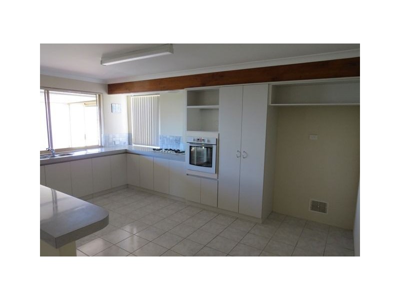 3 Pinnace Court, Halls Head WA 6210