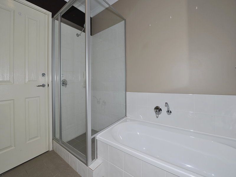 8/6 Valley Road, Halls Head WA 6210