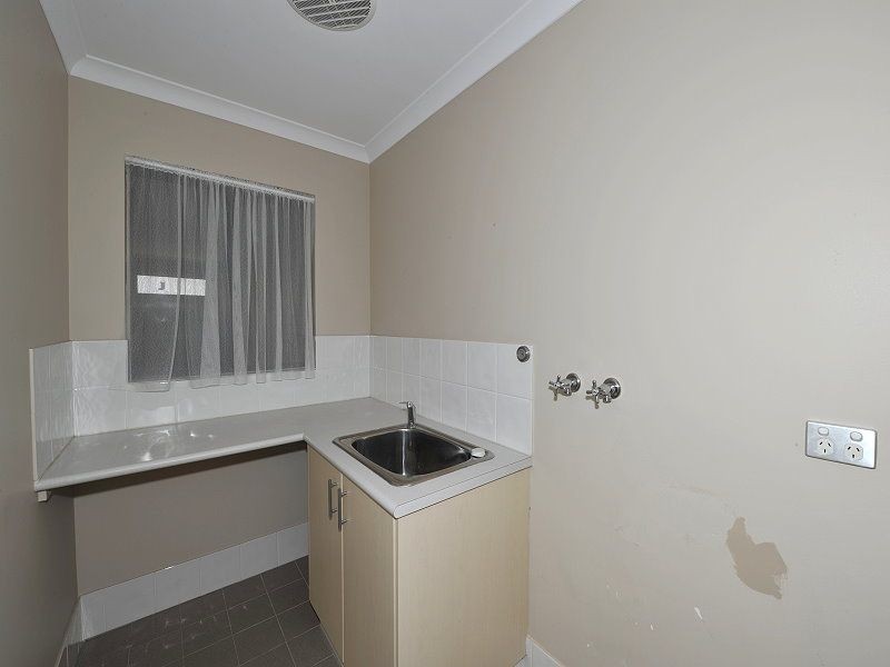 8/6 Valley Road, Halls Head WA 6210