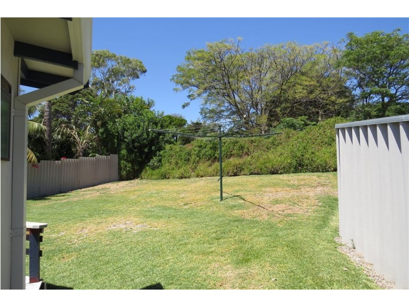 9 Janis Street, Halls Head WA 6210