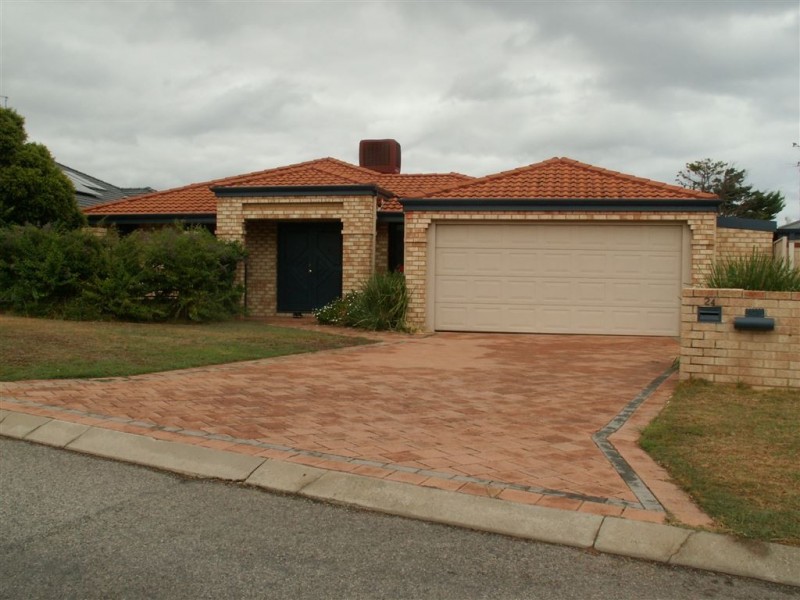 24 Daydream Plaza, Halls Head WA 6210