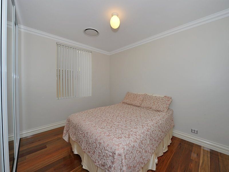 10 Guilderton Close, Erskine WA 6210