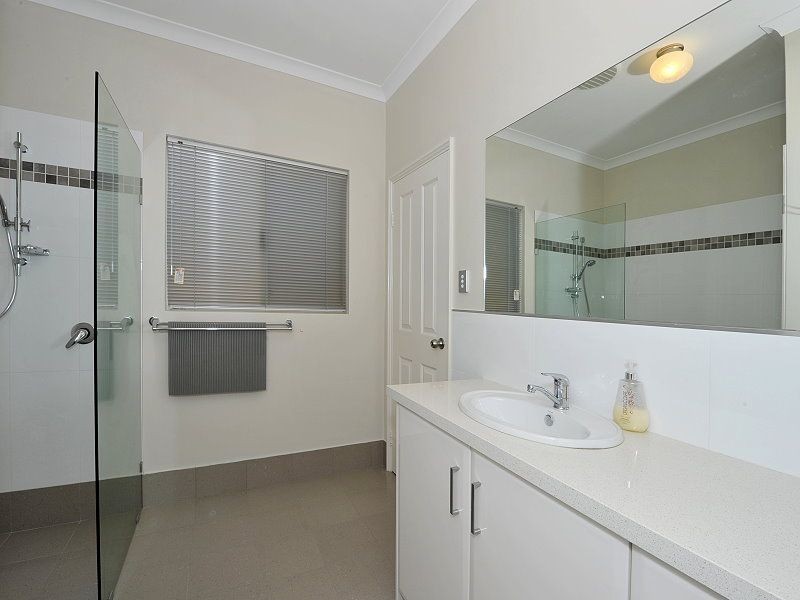 10 Guilderton Close, Erskine WA 6210