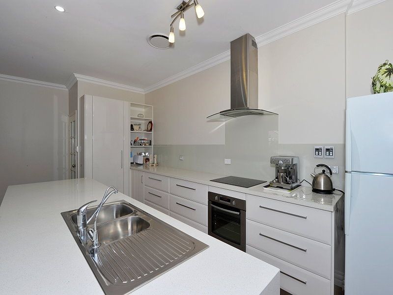 10 Guilderton Close, Erskine WA 6210