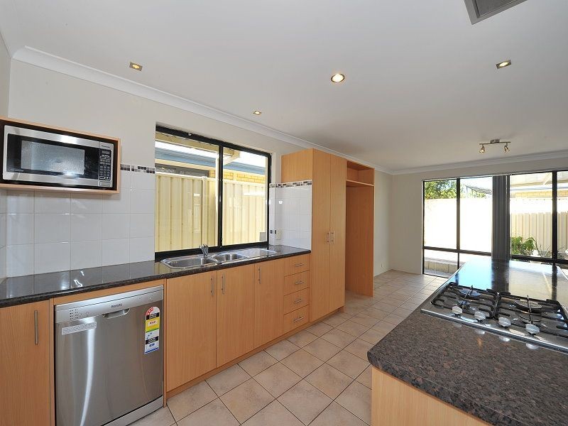 4 Dias Pass, Dudley Park WA 6210