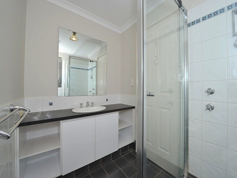 4 Dias Pass, Dudley Park WA 6210