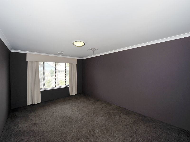 142 Yindana Boulevard, Lakelands WA 6180