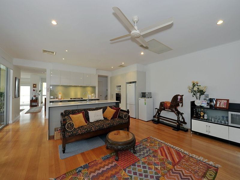 11 Impressa Way, Halls Head WA 6210