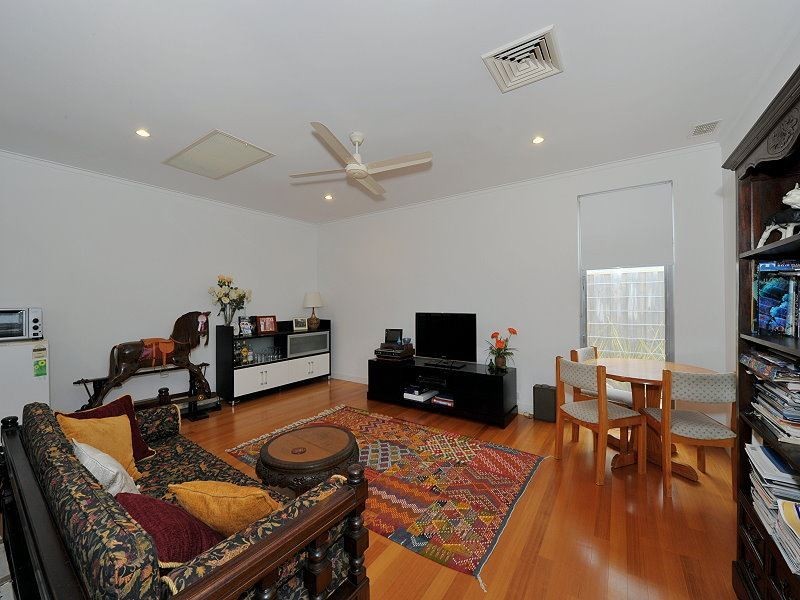11 Impressa Way, Halls Head WA 6210