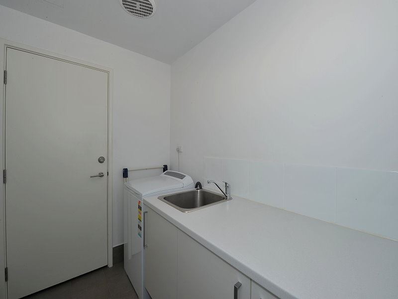 11 Impressa Way, Halls Head WA 6210