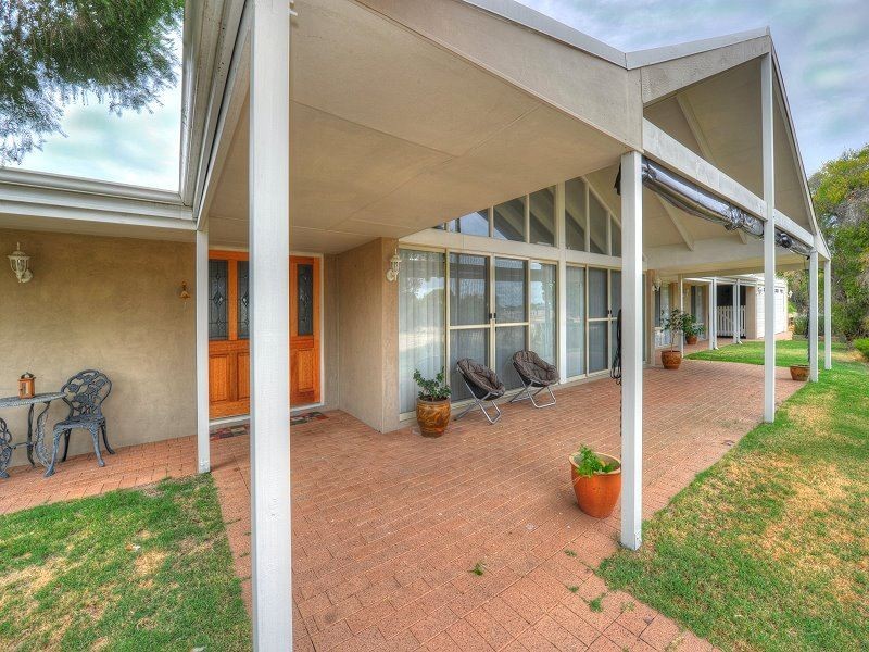 107 Greyhound Retreat, Nambeelup WA 6207