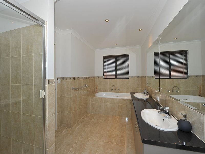 1 Mainsail Parkway, Wannanup WA 6210