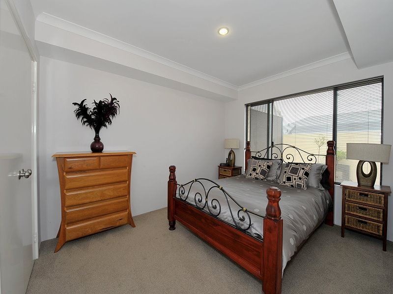 1 Mainsail Parkway, Wannanup WA 6210
