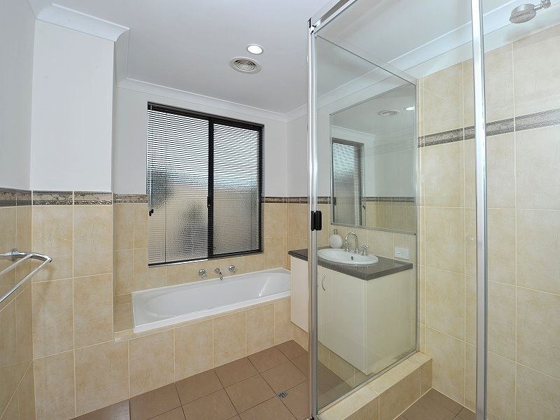 1 Mainsail Parkway, Wannanup WA 6210