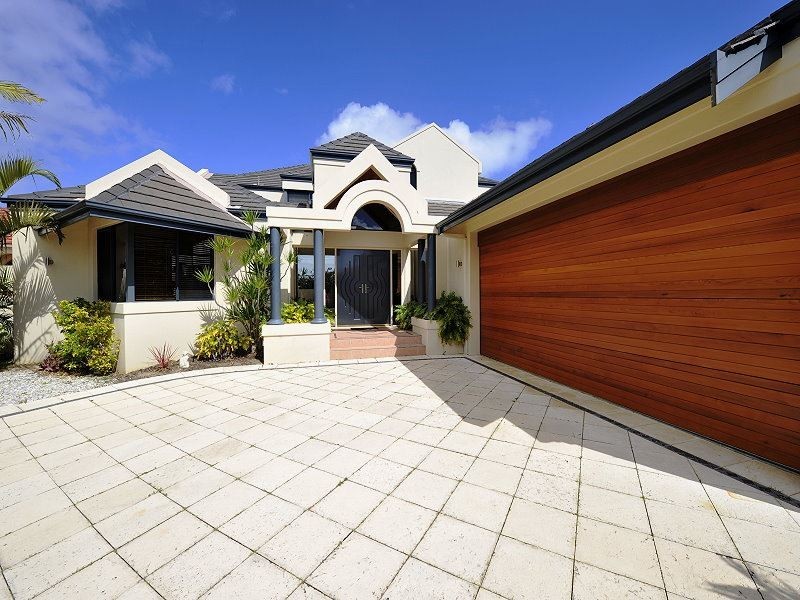 30 Santavea Mews, Halls Head WA 6210