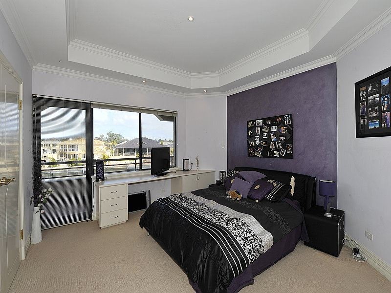 30 Santavea Mews, Halls Head WA 6210