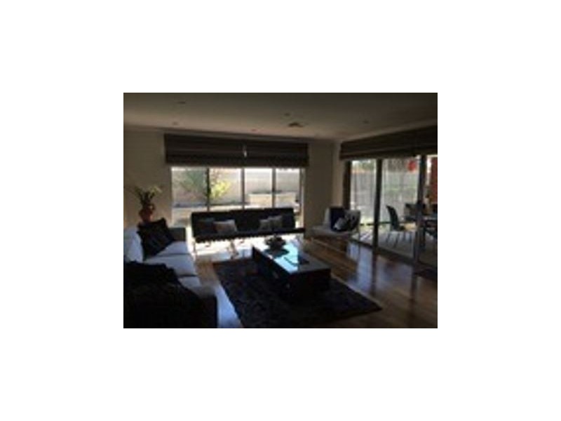 13 Cohen Vista, Lakelands WA 6180