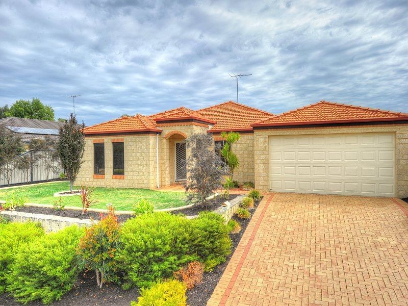 209 Oakmont Avenue, Meadow Springs WA 6210