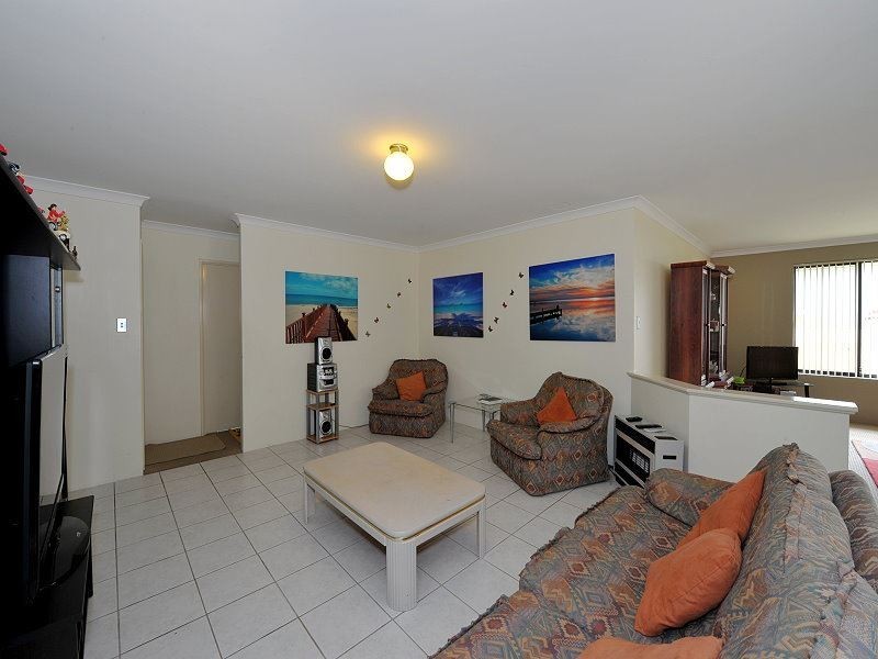 209 Oakmont Avenue, Meadow Springs WA 6210